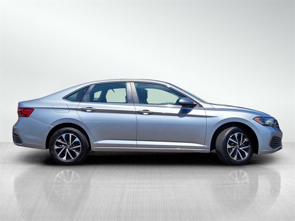 2024 Volkswagen Jetta 1.5T S photo 3