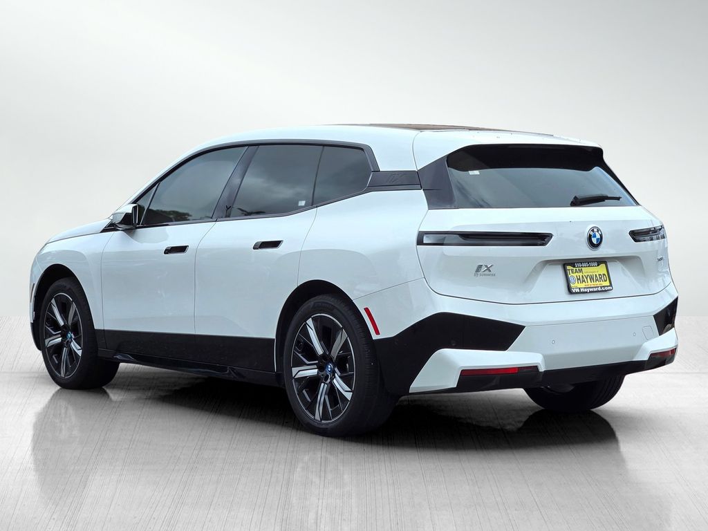 2024 BMW iX xDrive50 photo 6