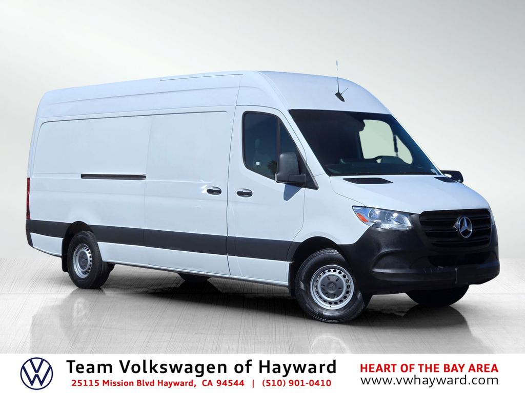 2021 Mercedes-Benz Sprinter Crew Van Base