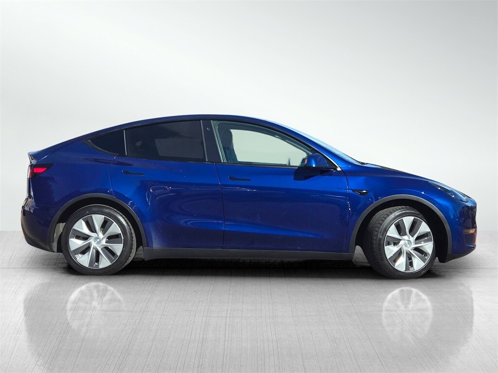 2023 Tesla Model Y Long Range photo 3