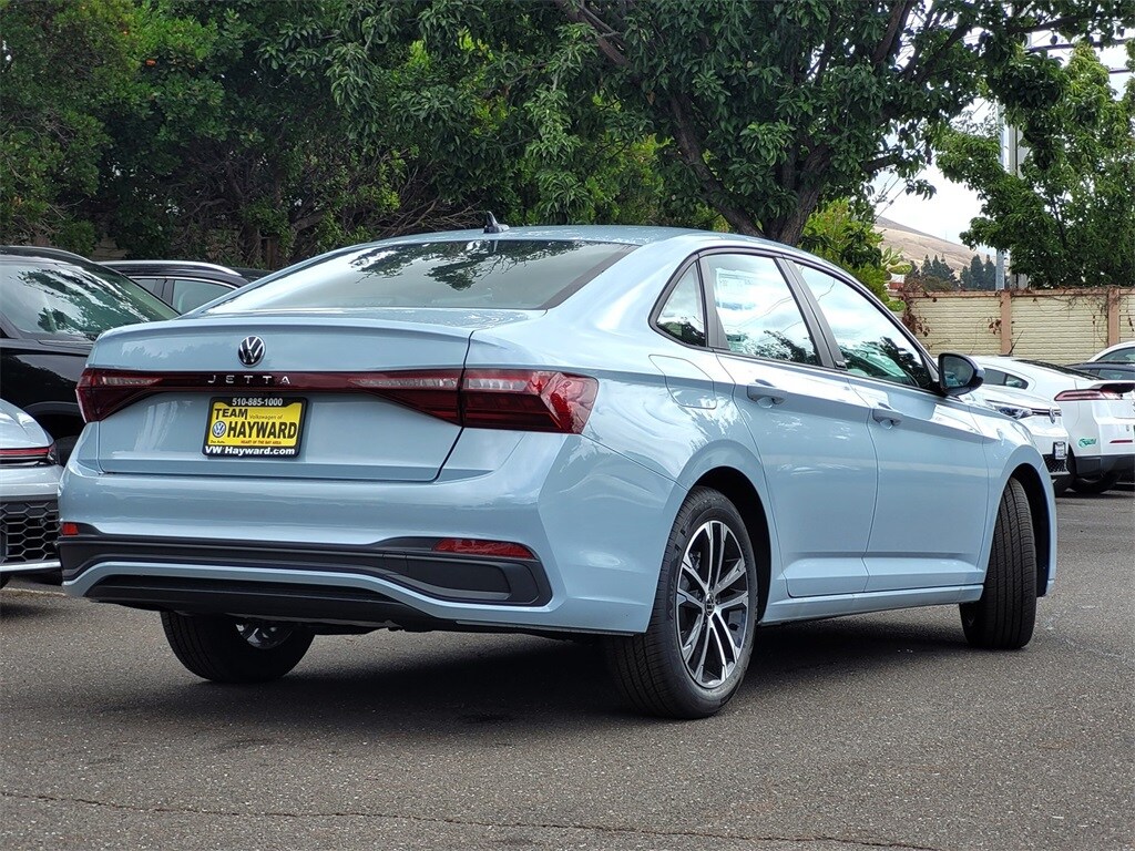 2026 Volkswagen Jetta 1.5T Sport photo 3