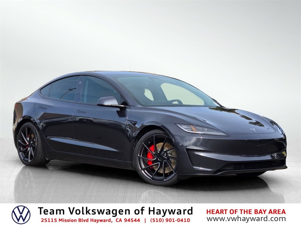 2025 Tesla Model 3 Performance's photo