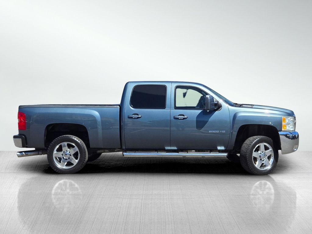 2010 Chevrolet Silverado 2500HD LTZ photo 2