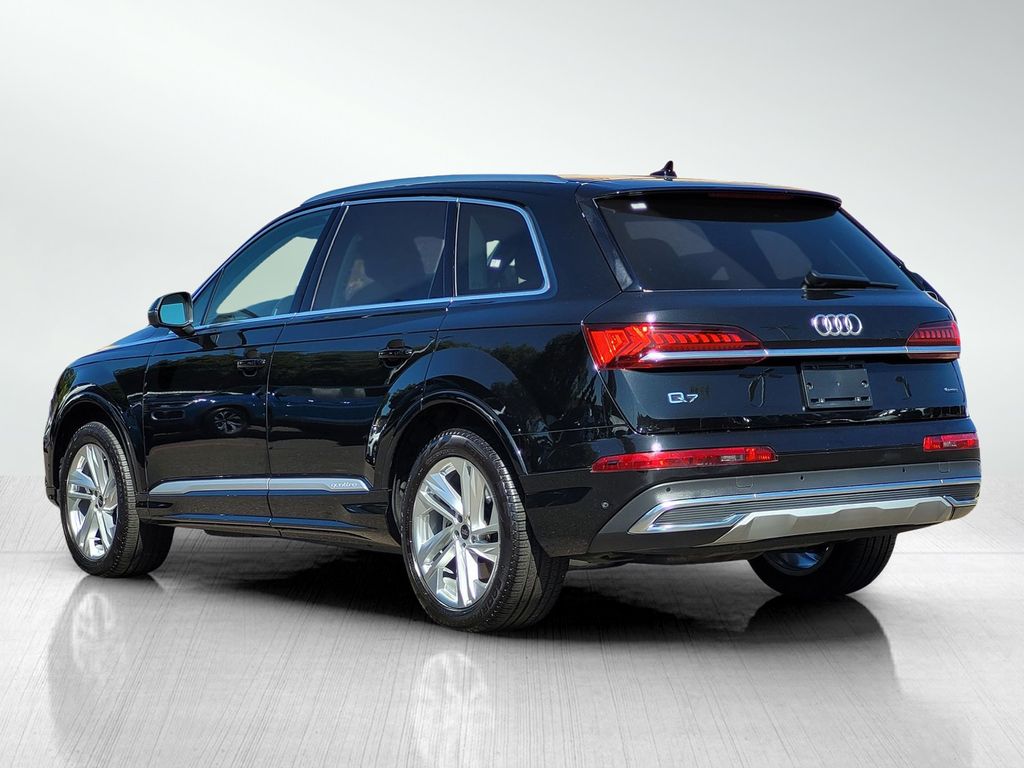 2022 Audi Q7 55 Premium Plus photo 5