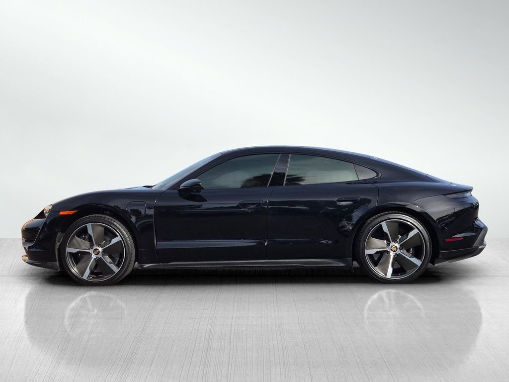 2022 Porsche Taycan Turbo S photo 6