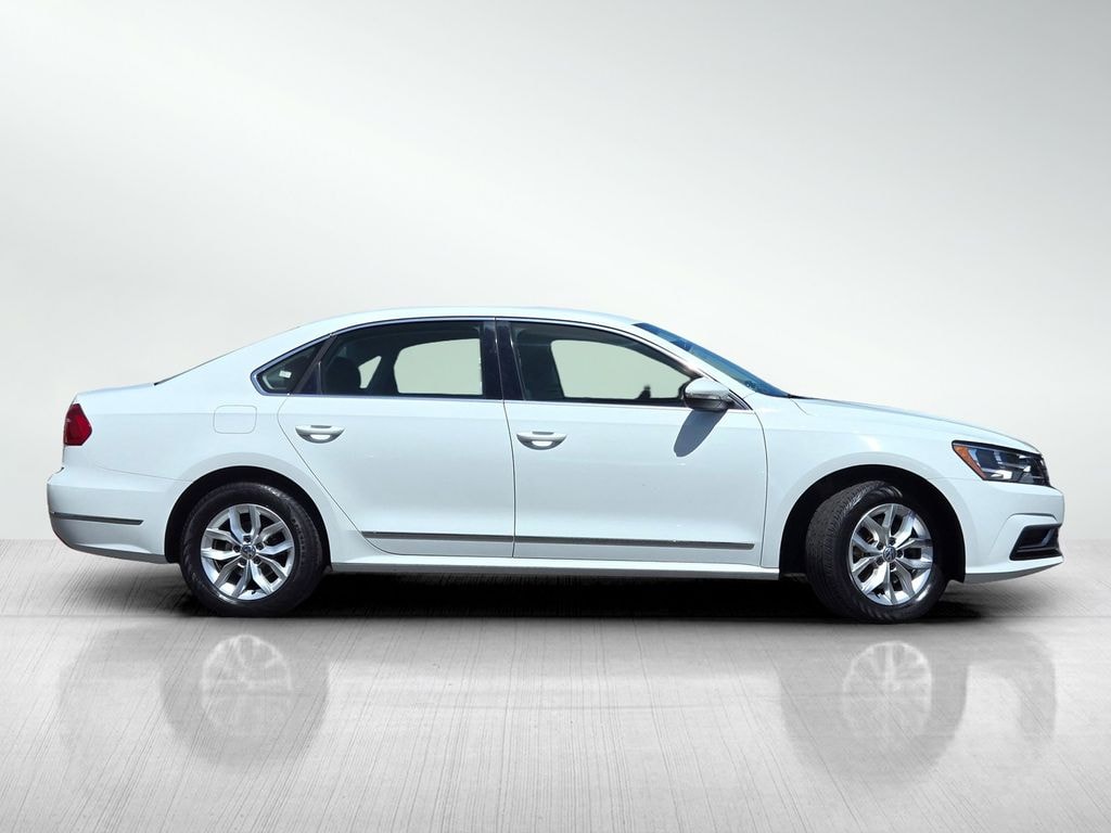 Used 2016 Volkswagen Passat 1.8T S Sedan