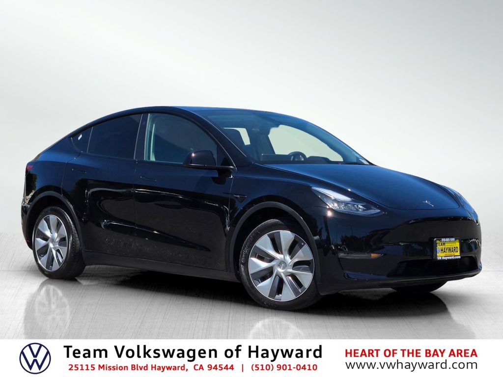 2023 Tesla Model Y Long Range Dual Motor All-Wheel Drive's photo