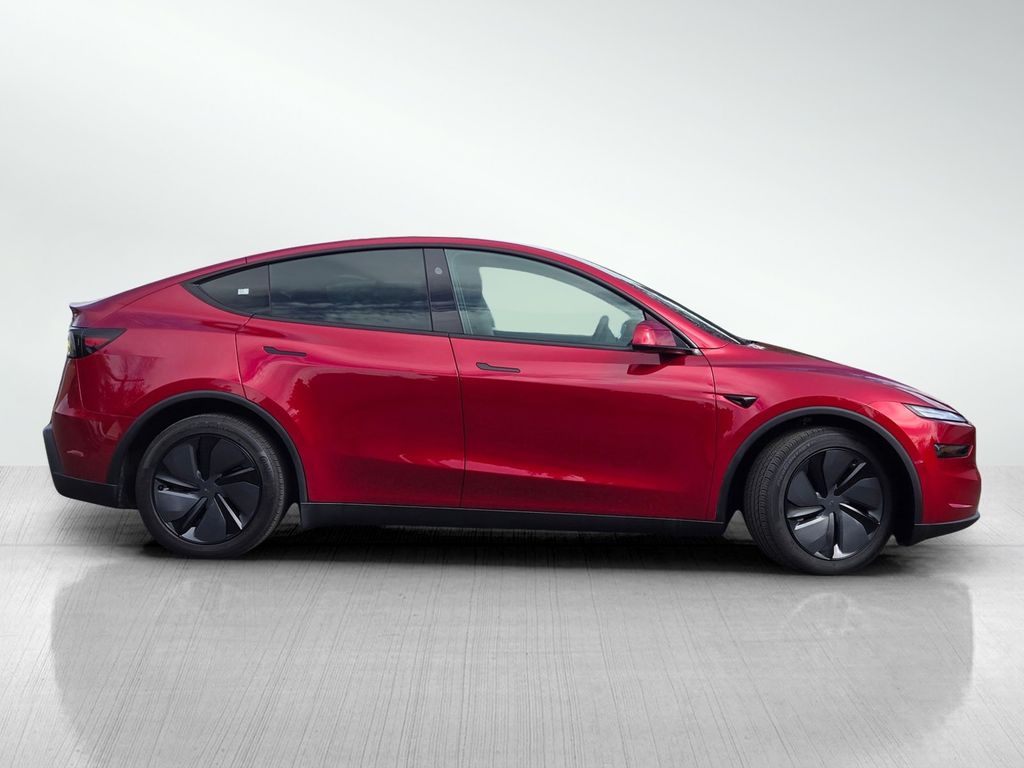 2026 Tesla Model Y Long Range photo 2
