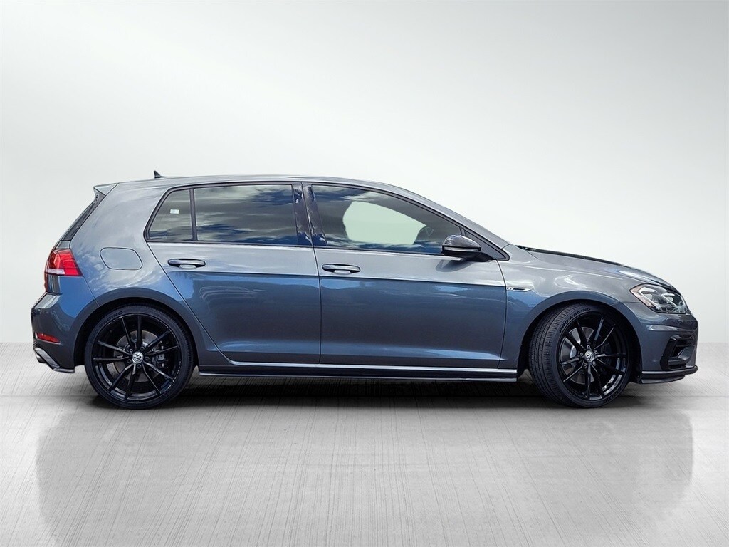 2019 Volkswagen Golf R 4Motion photo 2
