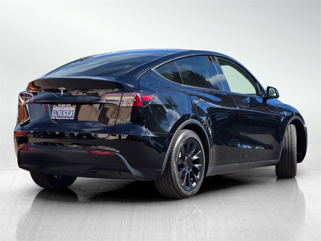 Used 2024 Tesla Model Y Long Range SUV