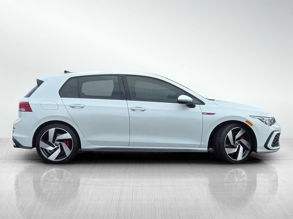 2022 Volkswagen Golf GTI 2.0T SE photo 2