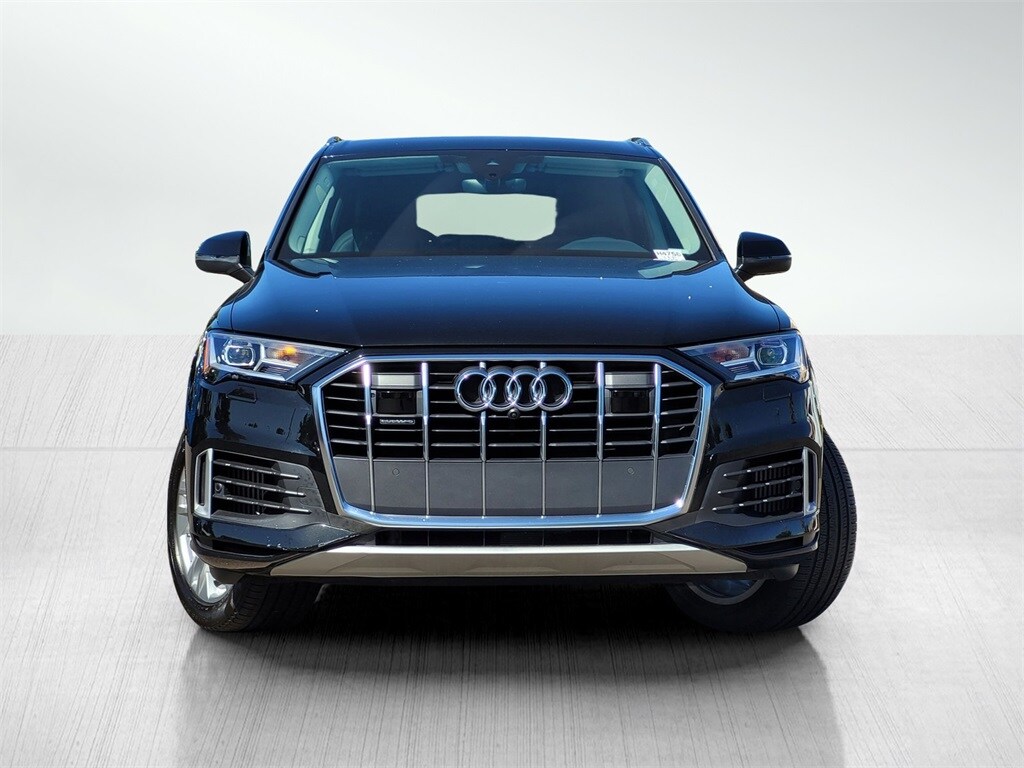 2022 Audi Q7 55 Premium Plus photo 2