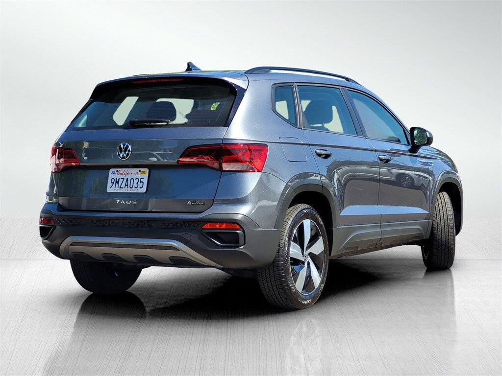 2024 Volkswagen Taos S photo 4