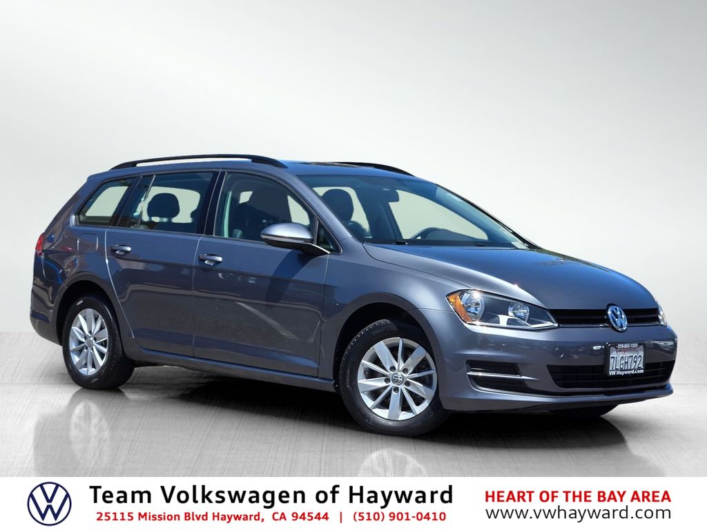2015 Volkswagen Golf SportWagen's photo