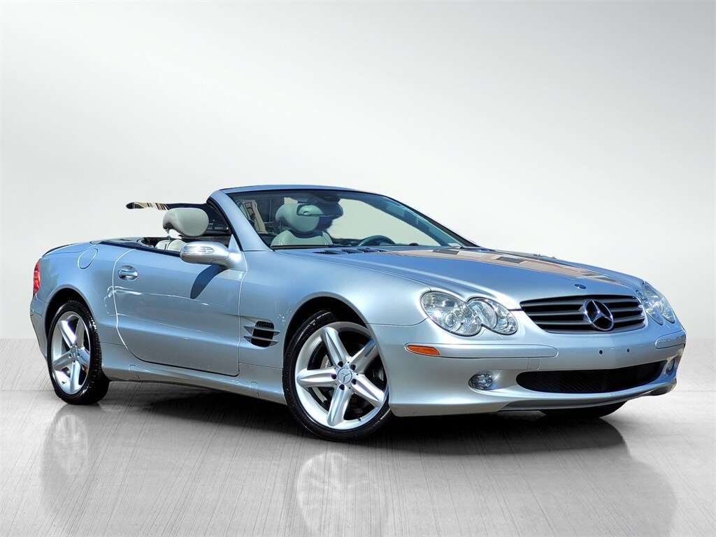 Used 2006 Mercedes-Benz SL-Class SL500 with VIN WDBSK75F46F111082 for sale in Hayward, CA