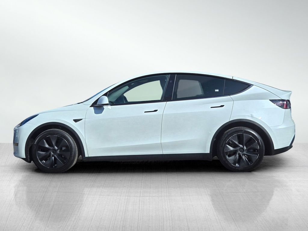 2025 Tesla Model Y Long Range photo 6