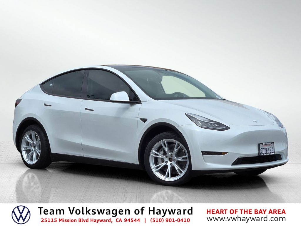 2023 Tesla Model Y Long Range Dual Motor All-Wheel Drive's photo