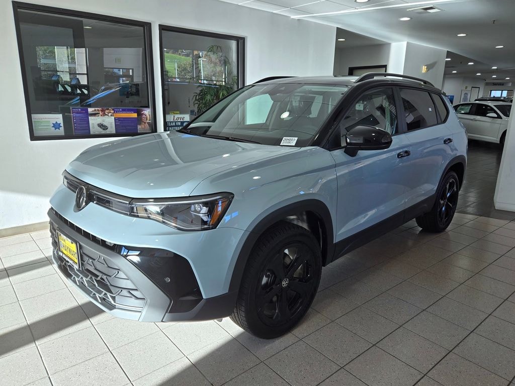 New 2026 Volkswagen Taos 1.5T SE Black SUV