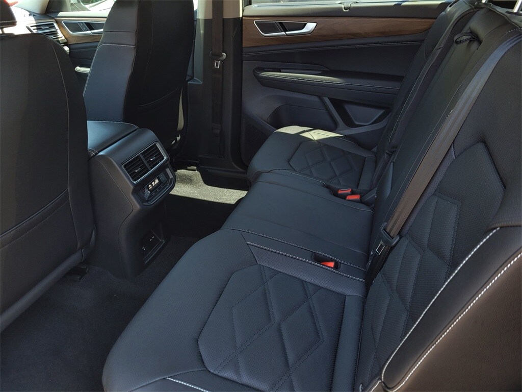 2026 Volkswagen Atlas SE Technology photo 4