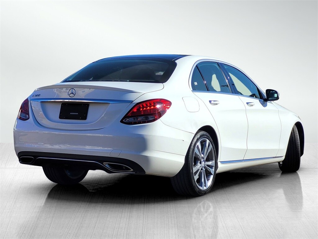 2016 Mercedes Benz C 300 photo 4