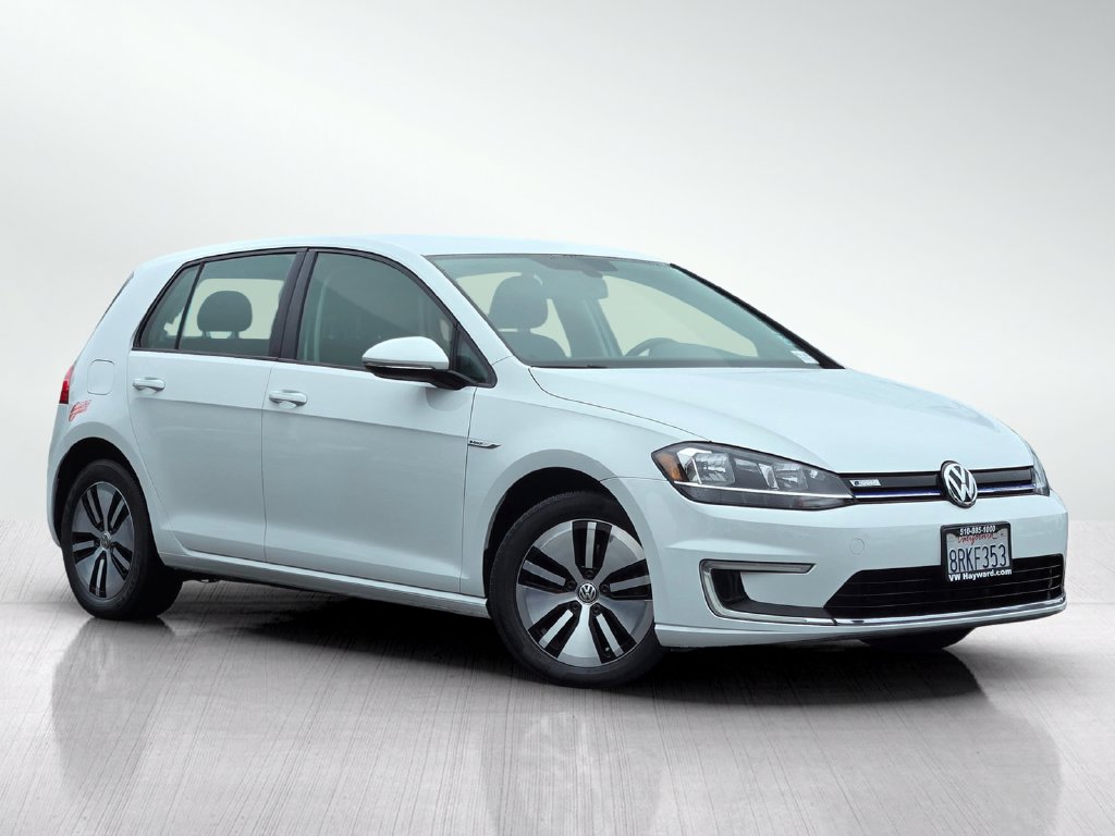 Used 2017 Volkswagen e-Golf e-Golf SE with VIN WVWKR7AUXHW950836 for sale in Hayward, CA
