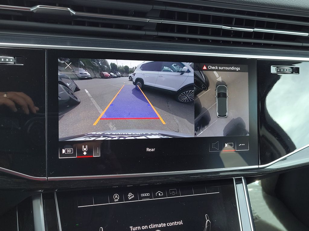 2022 Audi Q7 Premium Plus - Photo 17