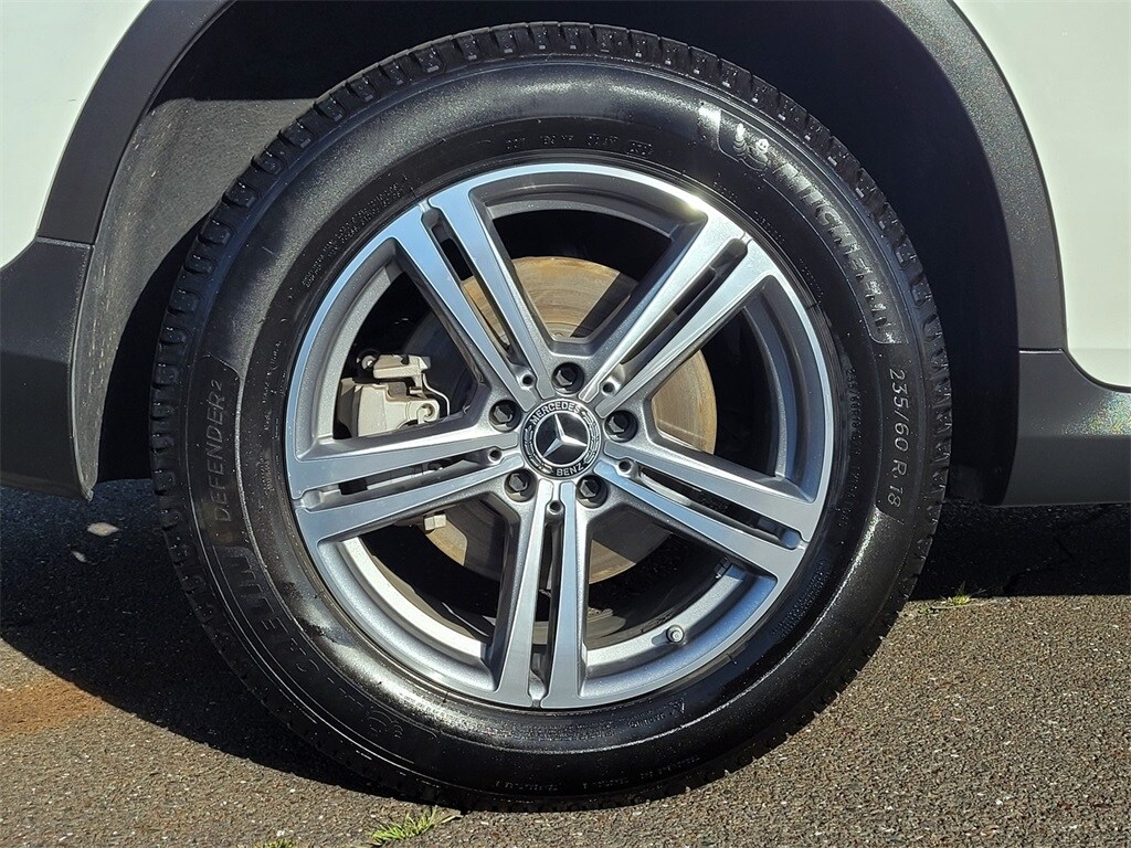 2022 Mercedes Benz GLC 300 photo 4