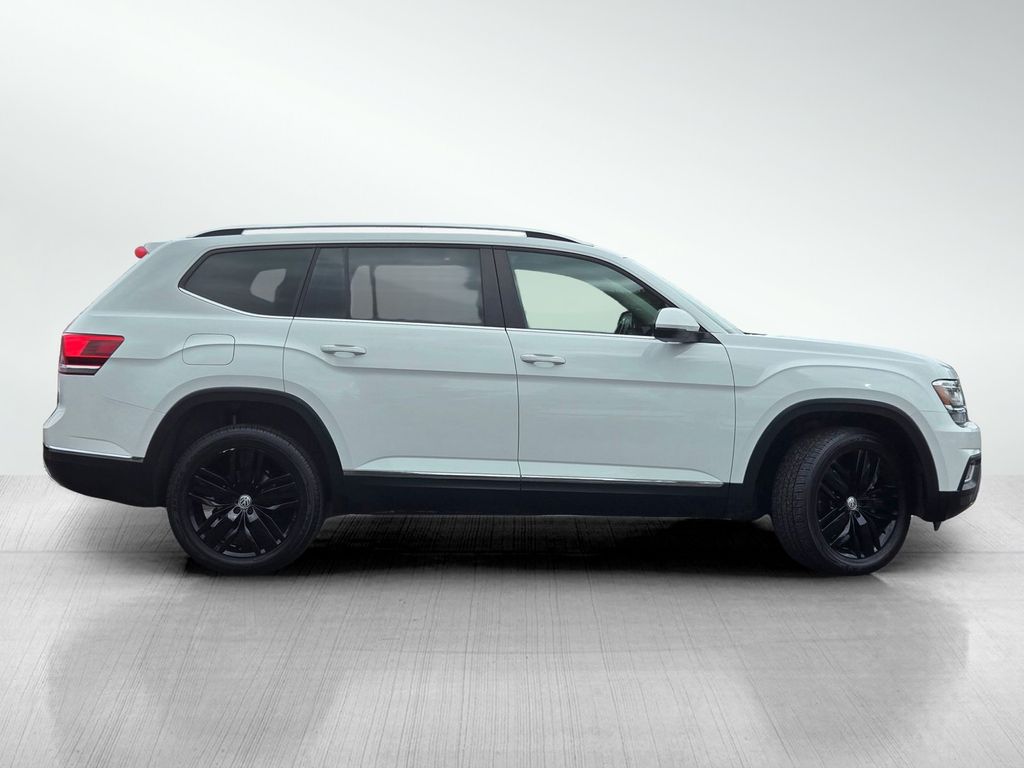 2018 Volkswagen Atlas 2.0T SEL photo 2