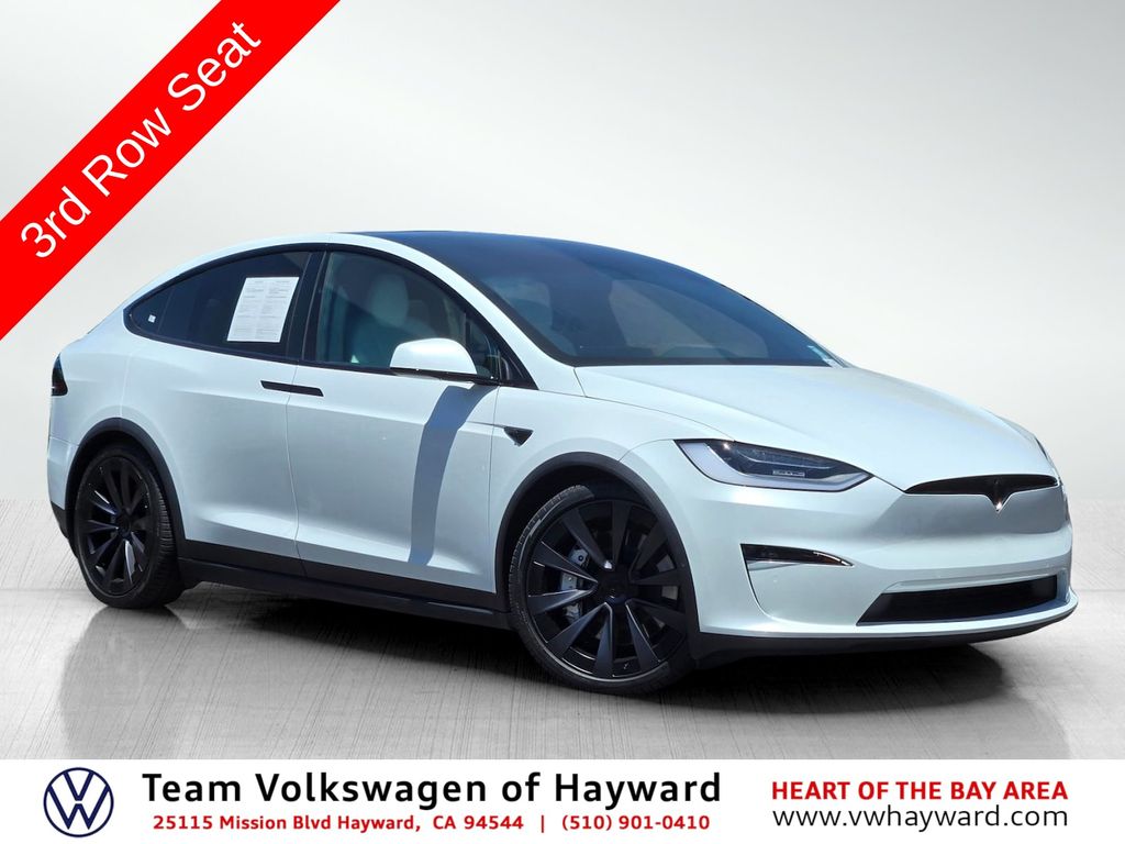 2023 Tesla Model X Long Range's photo