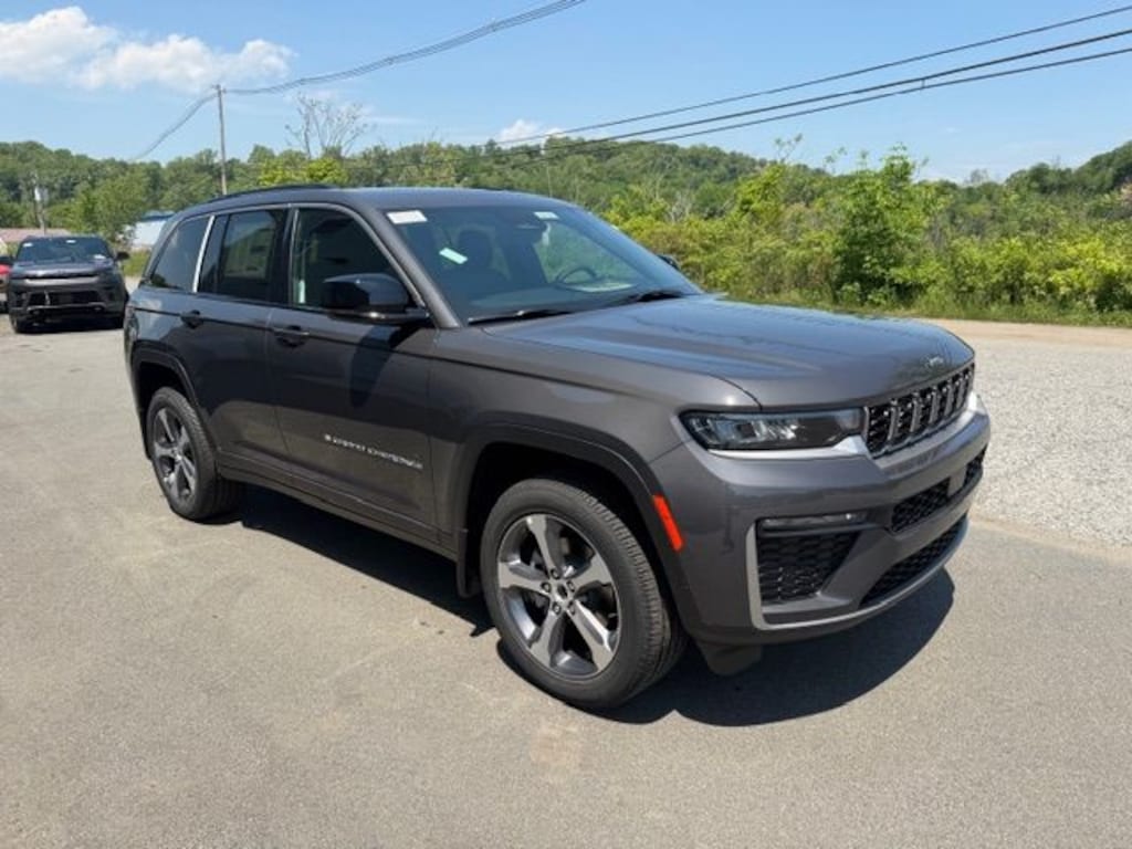 New 2026 Jeep Grand Cherokee LIMITED 4X4 Sport Utility