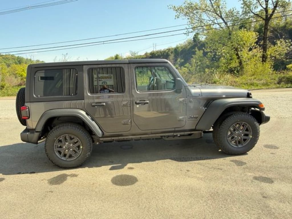 New 2026 Jeep Wrangler 4-DOOR SPORT S Sport Utility