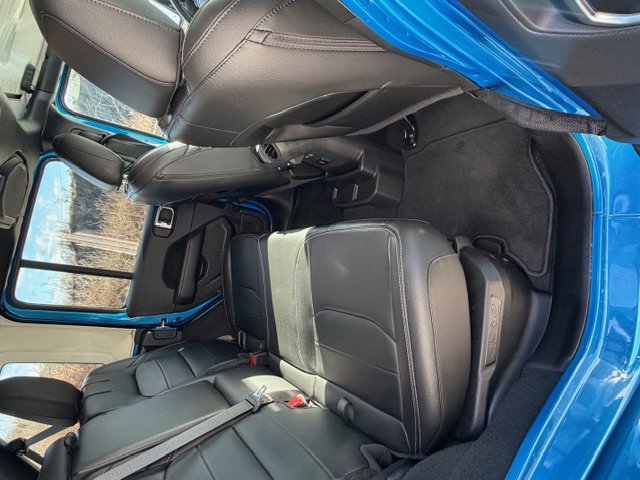 2022 Jeep Wrangler Unlimited Sahara 4XE - Photo 9
