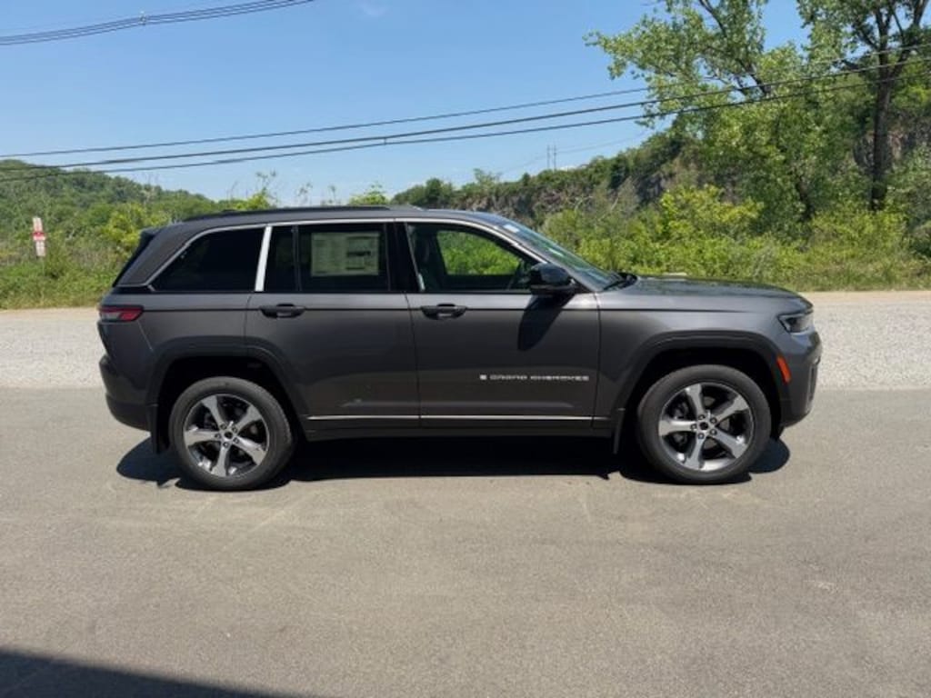 New 2026 Jeep Grand Cherokee LIMITED 4X4 Sport Utility