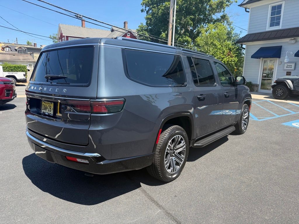 2025 Jeep Wagoneer L Series I - Photo 7