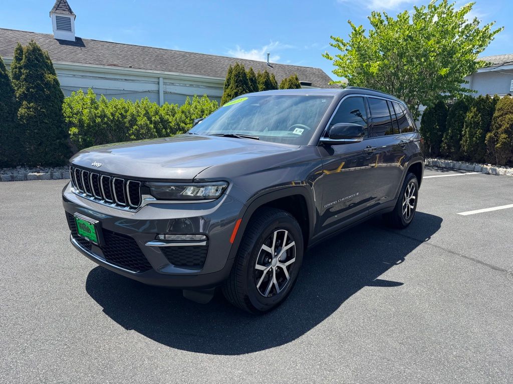 2025 Jeep Grand Cherokee Limited 4x4's photo