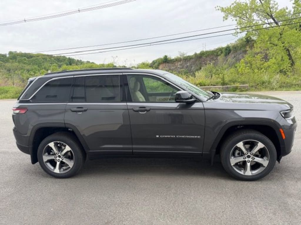 New 2026 Jeep Grand Cherokee LIMITED 4X4 Sport Utility