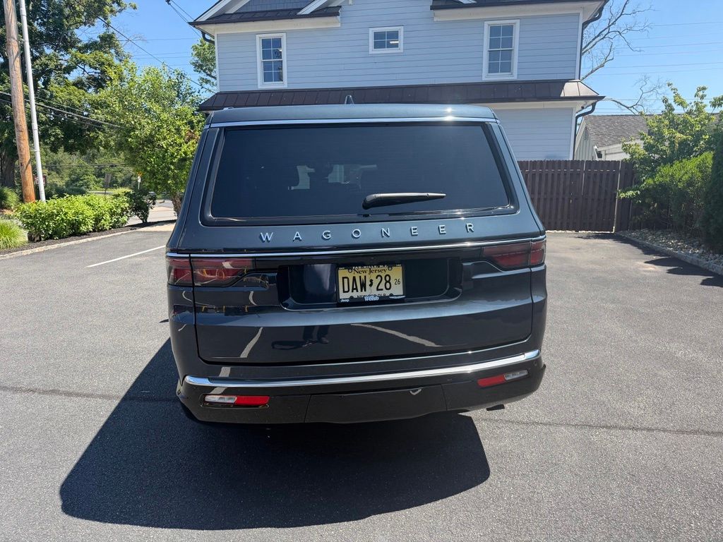 2025 Jeep Wagoneer L Series I - Photo 8