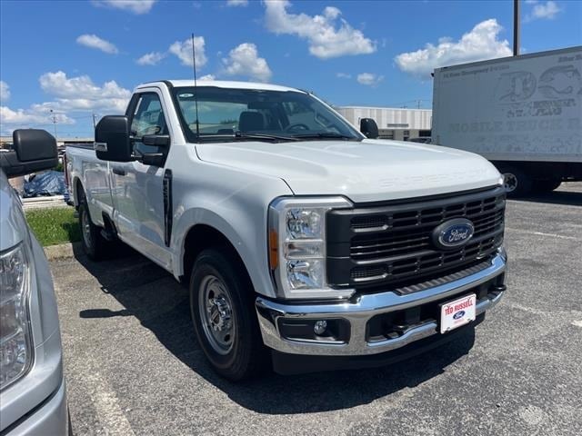 2023 Ford F-250 Super Duty XL's photo