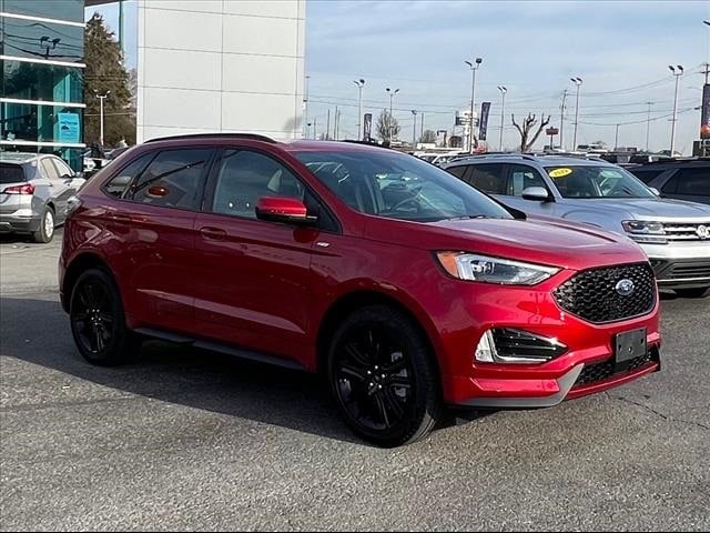 2024 Ford Edge ST-Line's photo