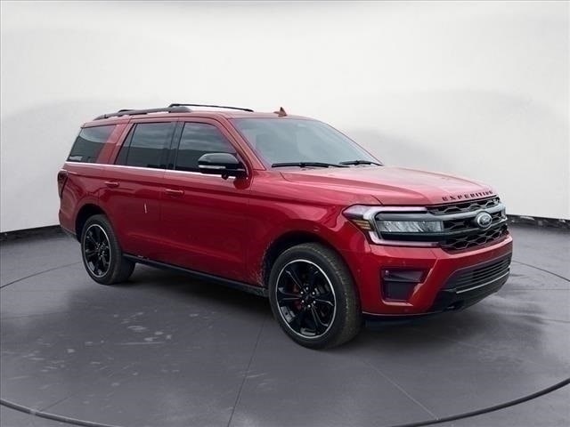 2022 Ford Expedition Limited's photo