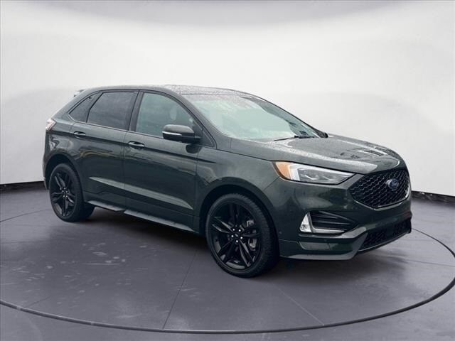 2022 Ford Edge ST's photo