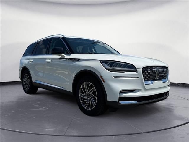2021 Lincoln Aviator Base's photo