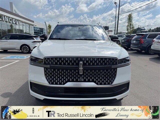 2025 Lincoln Navigator Reserve photo 2