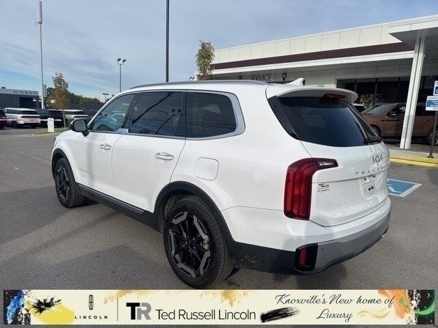 2023 Kia Telluride S photo 2