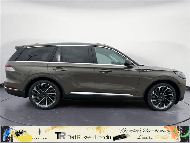 2025 Lincoln Aviator Reserve photo 4