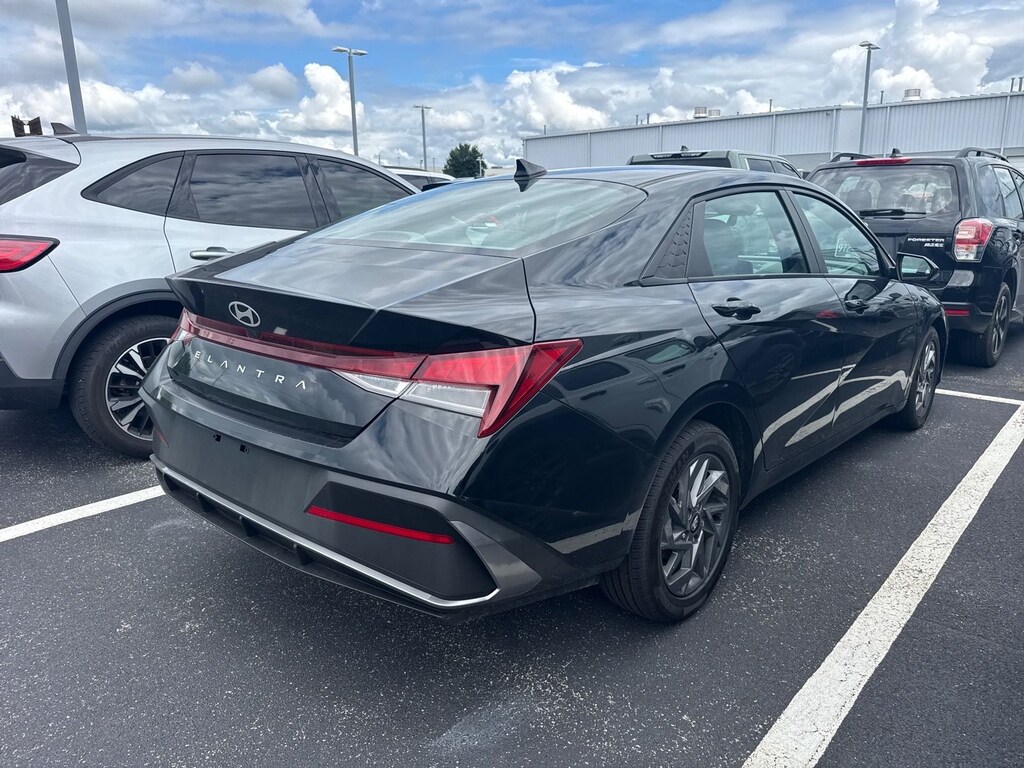 Used 2024 Hyundai Elantra SEL Sedan