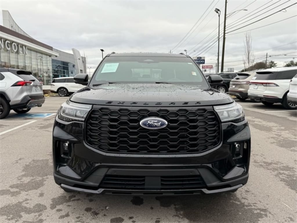 Used 2025 Ford Explorer ST-Line SUV
