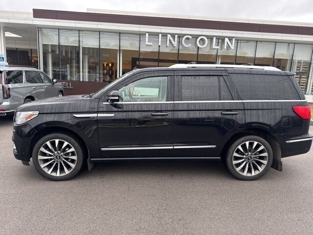 2021 Lincoln Navigator Reserve photo 2