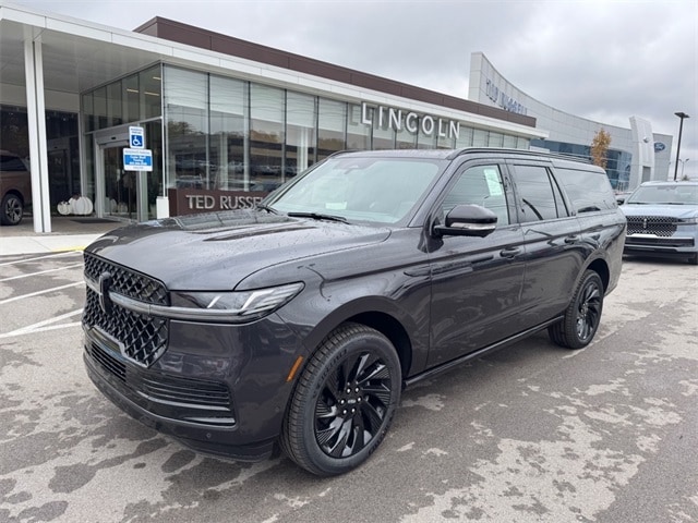 2025 Lincoln Navigator Reserve L's photo
