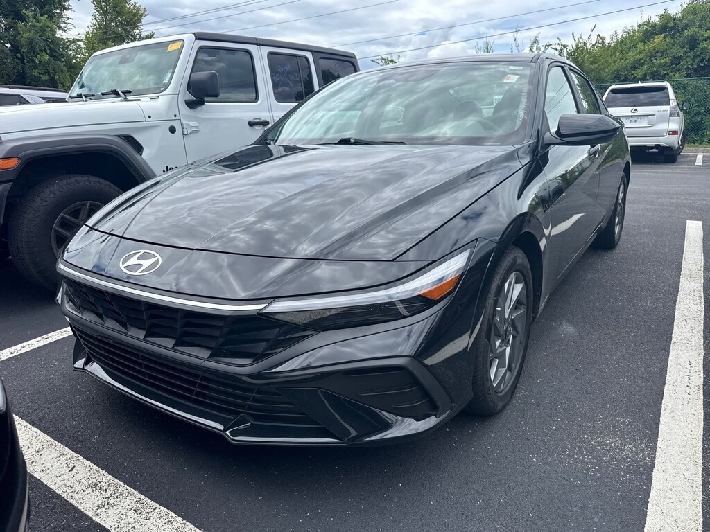 Used 2024 Hyundai Elantra SEL Sedan